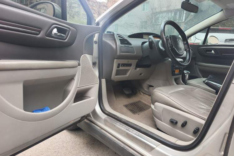 Used Citroen C-Triomphe 2006 2.0L Automatic Flagship Edition