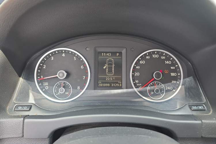 Used Volkswagen Tiguan 2013 1.8TSI Automatic Two-Wheel Drive Trend Edition Instrument Cluster