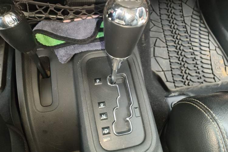 Used Jeep Wrangler 2012 3.6L Sahara Four-Door Edition