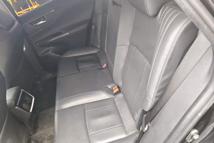 Used Toyota Harrier 2022 Dual-Engine 2.5L CVT Four-Wheel Drive Luxury Edition Left Rear Seat