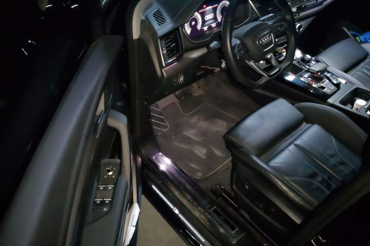 Used Audi Q5L 2022 Updated 40T Luxury Dynamic Edition Driver Seat