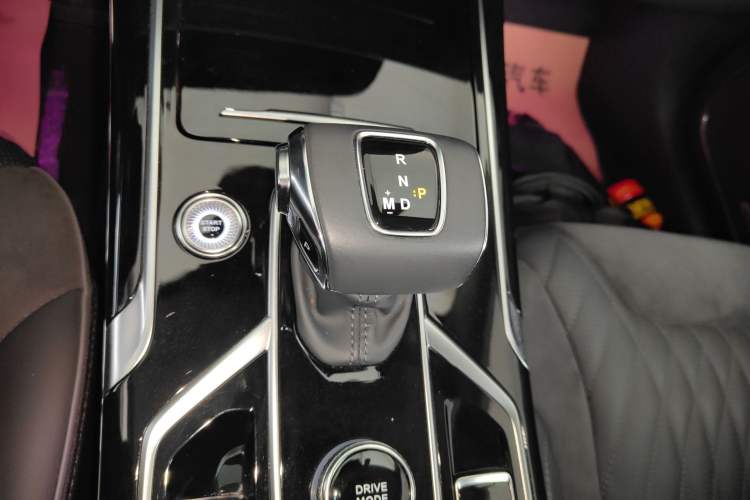 Used Hongqi HS5 2022 Revised Version 2.0T Smart Connect Flagship Edition
