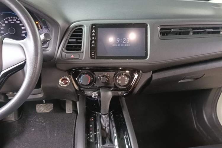 Used Honda Vezel 2019 1.5L CVT Luxury Model China VI