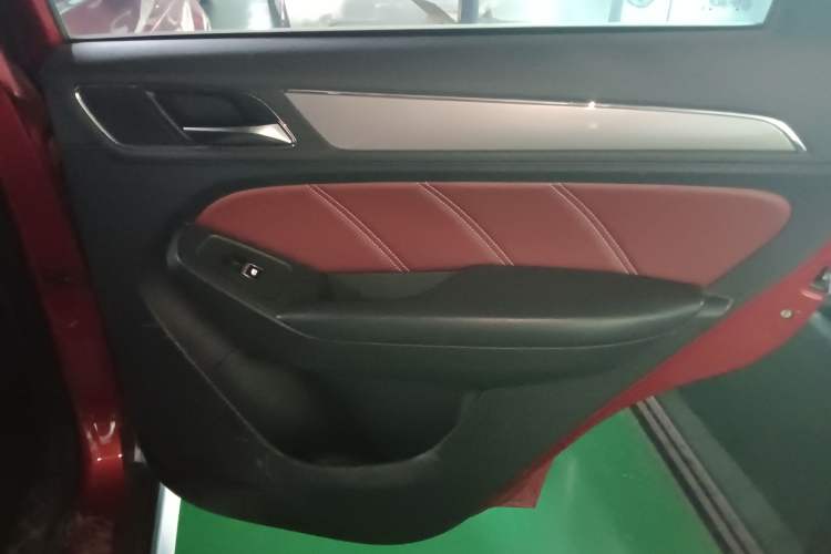 Used Roewe RX5 2016 30T Four-Wheel Drive Automatic Internet Smart Luxury Edition