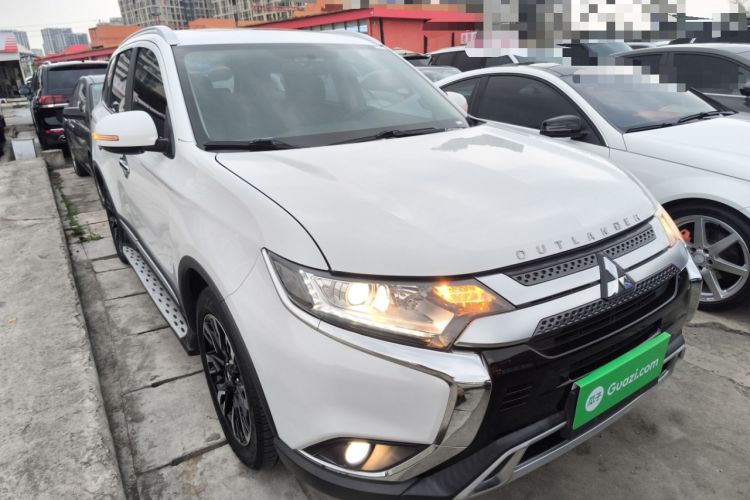 Used Mitsubishi Outlander 2019 2.0L Two-Wheel Drive Comfort Edition 5 Seats China VI Standard