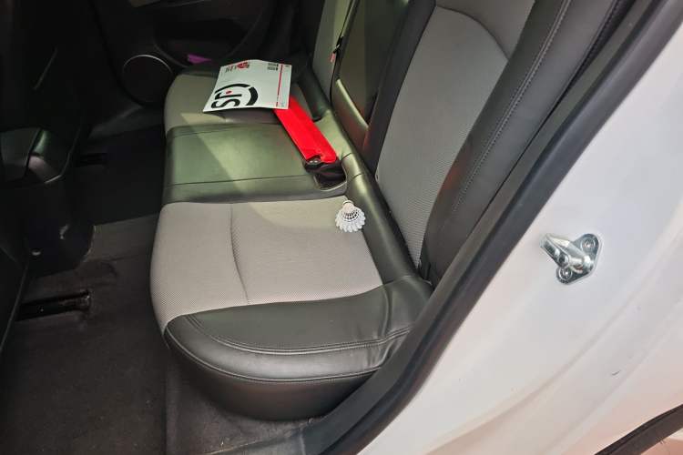 Used Chevrolet Cruze 2012 1.6L SE MT
