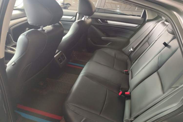 Used Honda Accord 2018 260TURBO Luxury Edition China V Emission Standard Left Rear Seat