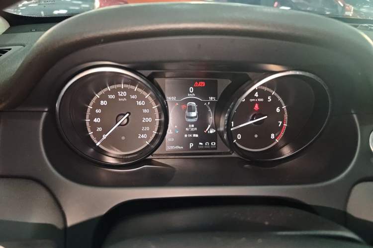 Used Land Rover Discovery Sport 2018 240 PS SE Version
