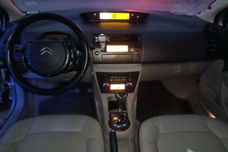 Used Citroen C-Triomphe 2006 2.0L Automatic Luxury Version
