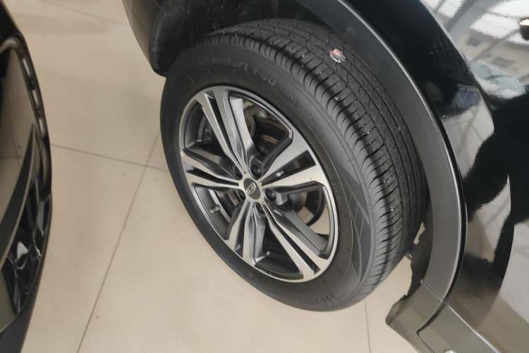 Used Geely Auto Emgrand X7 Sport 2022 1.8TD DCT Zhiya Trim Right Rear Wheel Hub