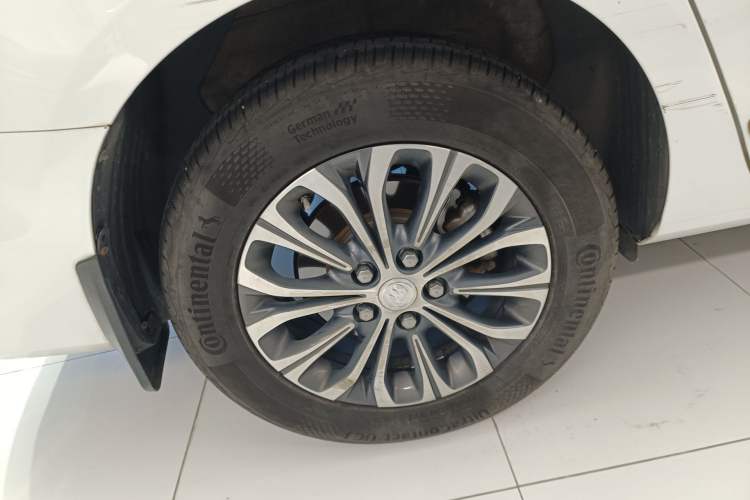 Used Buick GL8 2021 Land Cruiser Executive Class 652T Luxury Model Exterior 1