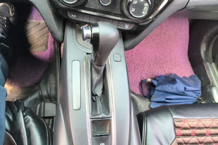 Used Honda XR-V 2015 1.5L LXi CVT Classic Edition Gear Lever