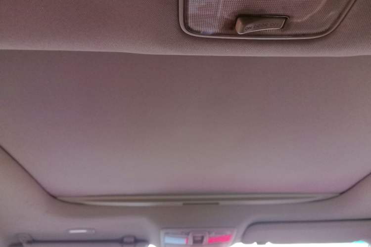 Used Kia Sportage R 2012 2.0L Automatic Two-Wheel Drive NAVI
