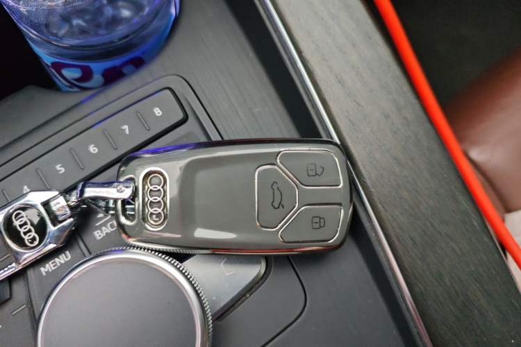 Used Audi A4L 2017 Plus 40 TFSI Fashion Model
