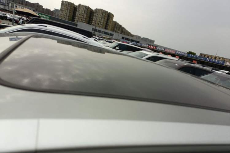 Used CHANGAN OSHAN Z6 2022 Blue Whale 1.5T DCT Smart Edition Roof