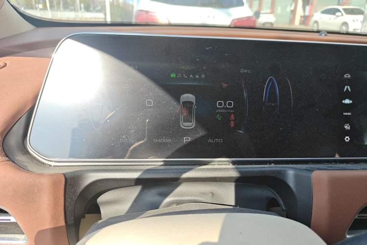 Used ORA Good Cat 2023 401 km Standard Range Premium Version Lithium Iron Phosphate Instrument Cluster