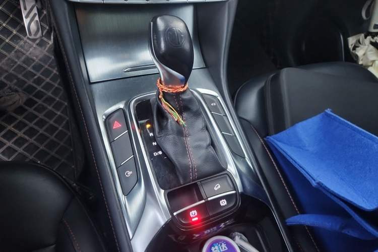 Used MG HS 2018 20T Automatic Two-Wheel Drive Hormone Passion Edition China V Standard
