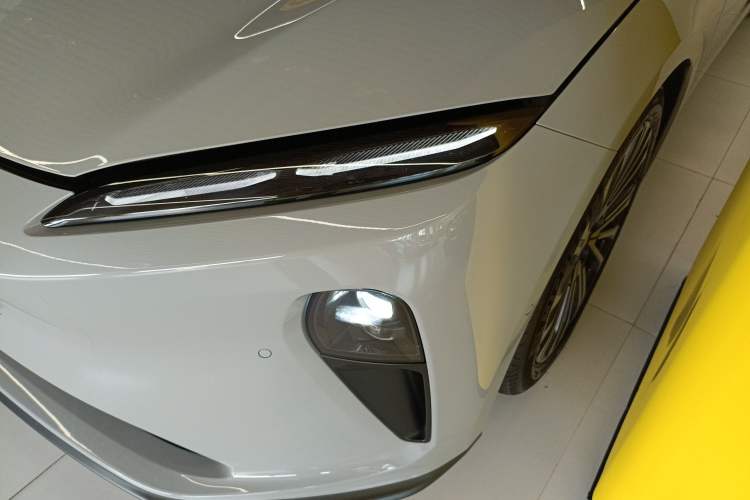 Used Nio ET5T 2023 75 kWh Touring Left Front Headlight