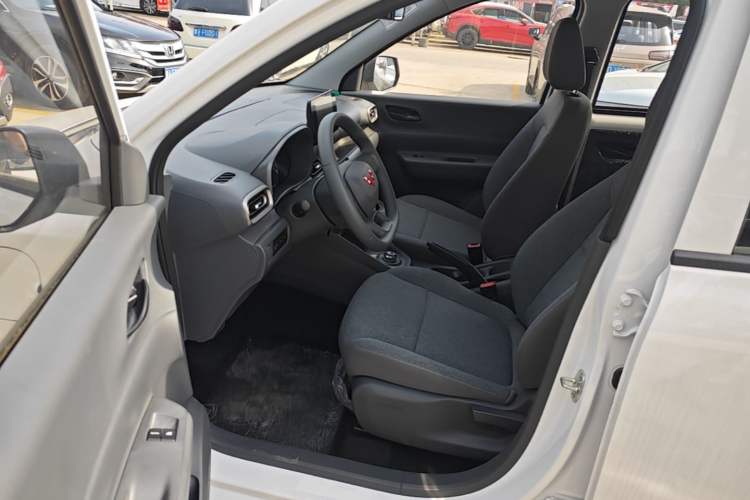 Used Wuling Hongguang New Energy 2024 All-Electric Model 300KM Standard Version