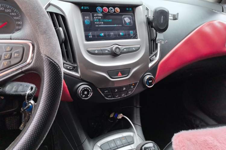 Used Chevrolet Cruze 2018 Revised Version 320 Manual Xuanfeng Edition
