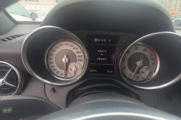 Used Mercedes-Benz SLK-Class 2011 SLK 200 Fashion Model