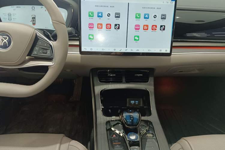 Used BYD Han 2025 DM-i Intelligent Driving Edition 125KM LiDAR Flagship Model