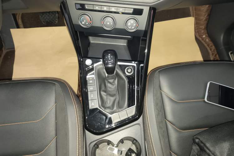 Used Volkswagen Tayron 2021 330TSI Two-Wheel Drive 30th Anniversary Edition
