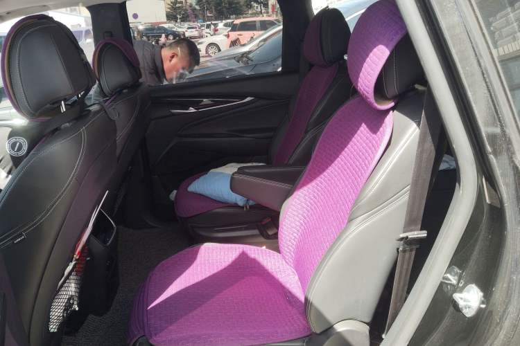 Used SAIC MAXUS G50 2020 1.5T Automatic Elite Edition Left Rear Seat