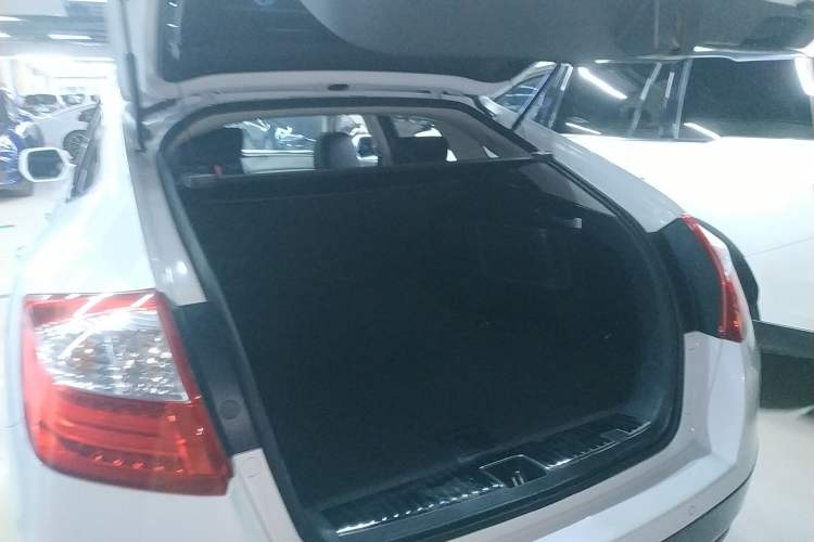 Used Honda Crosstour 2014 2.4L Luxury Edition
