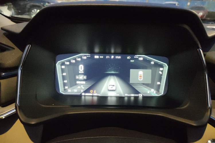 Used Lynk & Co 06 EM-P 2022 PHEV 84 km Range Pro Version Instrument Cluster