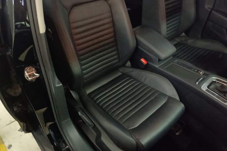 Used Volkswagen Magotan 2019 280TSI DSG Comfort Model China VI Standard Right Front Seat