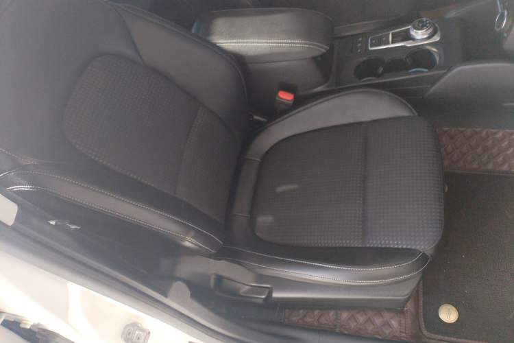 Used Ford Focus 2020 Hatchback EcoBoost 180 Automatic Trend Edition Right Front Seat