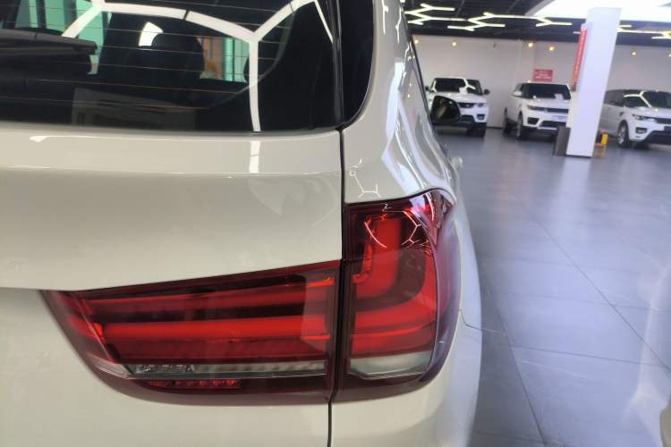 Used BMW X5 2016 xDrive35i parallel import
