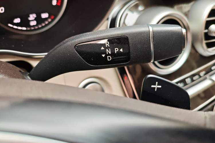 Used Mercedes-Benz C-Class 2015 C 200 L Sport Edition Gear Lever