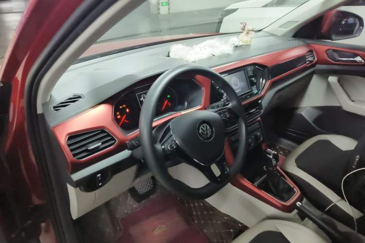 Used Volkswagen T-Cross 2019 1.5L Automatic Comfort Edition Center Console