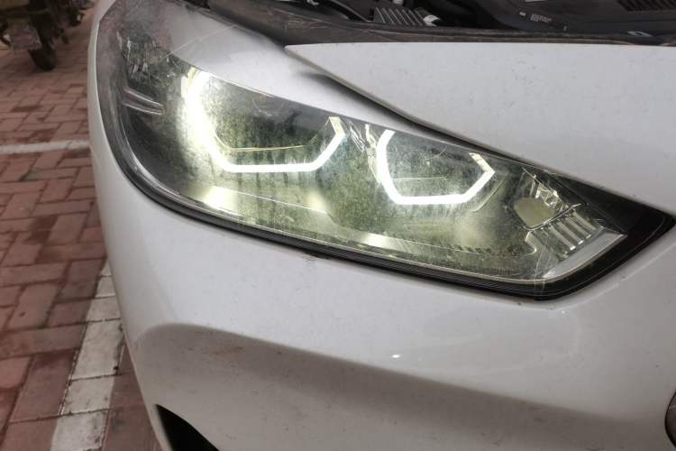 Used BMW X2 2020 sDrive25i Leading Model M Sport Package Right Front Headlight