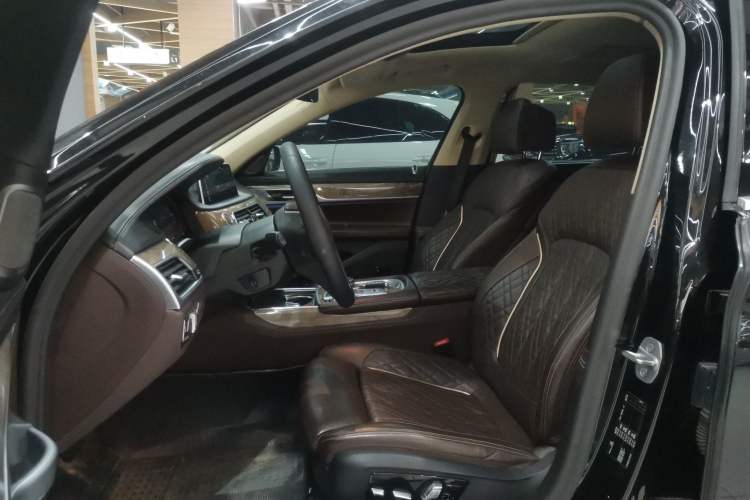 Used BMW 7 Series 2019 Restyled 740Li Leading Luxury Package Left Front Seat