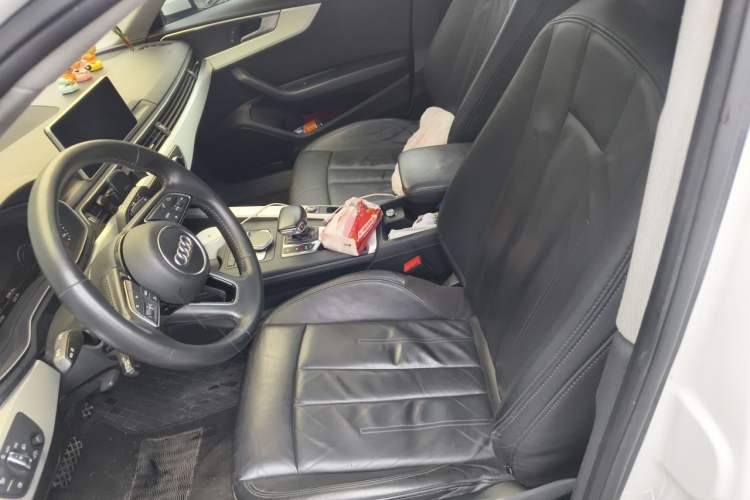 Used Audi A4L 2019 40 TFSI Fashion Version China V