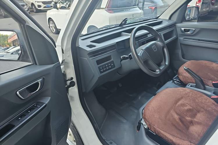 Used Farizon Xingxiang V 2023 V6E Ningde Times 41.86kWh Value Edition
