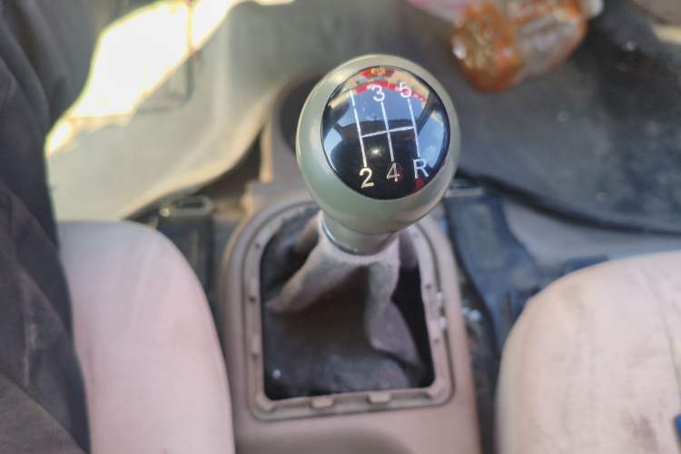 Used FAW Jiabao V70 2011 1.0L Standard Edition DA465QA
