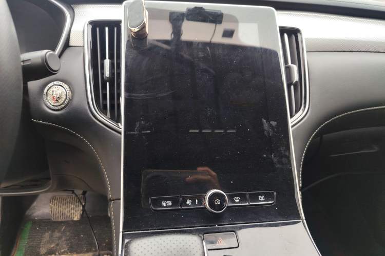 Used Roewe i6 MAX 2020 300TGI Automatic Sporty Cool Edition Audio And AC Panel