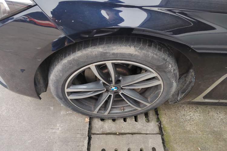 Used BMW 7 Series 2019 Restyled 730Li M Sport Package Left Front Wheel Hub