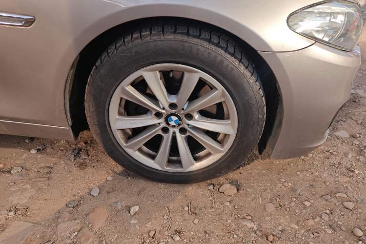 Used BMW 5 Series 2014 520Li Elegant Model
