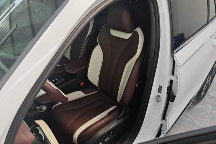 Used Geely Auto Monjaro L 2024 2.0TD High-Power Automatic Two-Wheel Drive Yunqi Version
