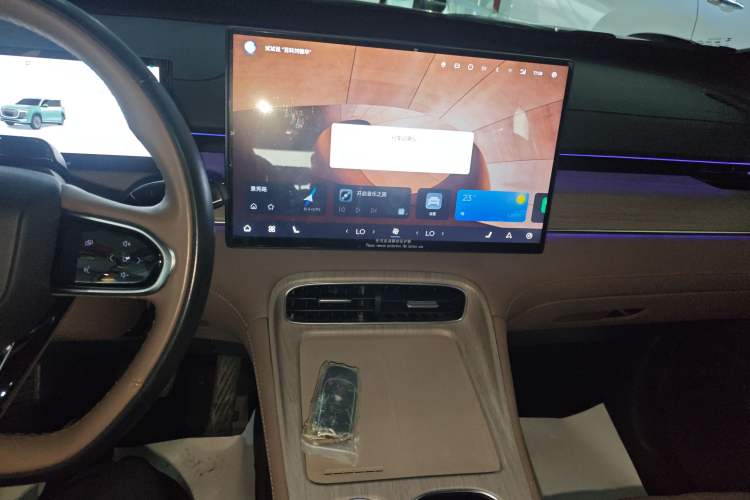 Used Chery Tiggo 8 PLUS 2025 290TGDI DCT Prestige 5-Seater
