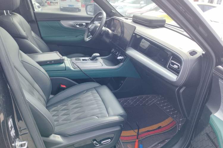 Used GAC Trumpchi GS8 2022 Linghang Series 2.0 TGDI Two-Wheel-Drive Luxury Smart Connectivity Version (7 Seats)