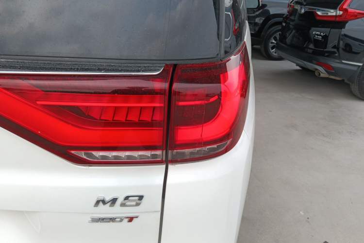 Used GAC Trumpchi M8 2021 Lingxiu Series 390T Ultimate Edition Right Rear Taillight