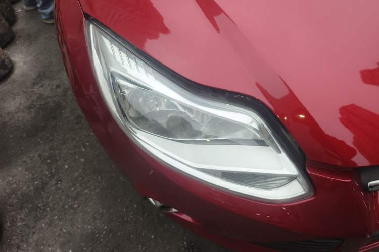 Used Ford Focus 2012 Sedan 1.6L Automatic Comfort Model
