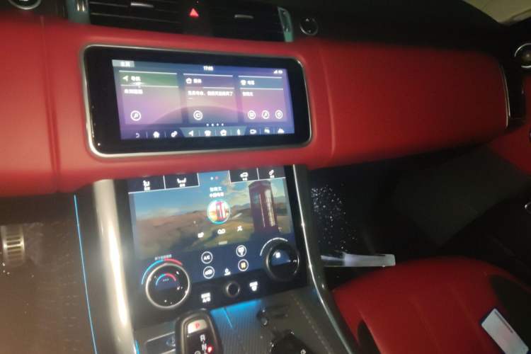 Used Land Rover Range Sport 2021 3.0 L6 YAO Black Edition Audio And AC Panel