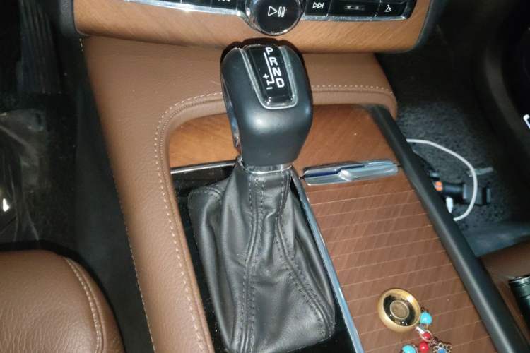 Used Volvo XC90 2019 T6 Zhiyi Edition 7-Seater China VI Standard Gear Lever